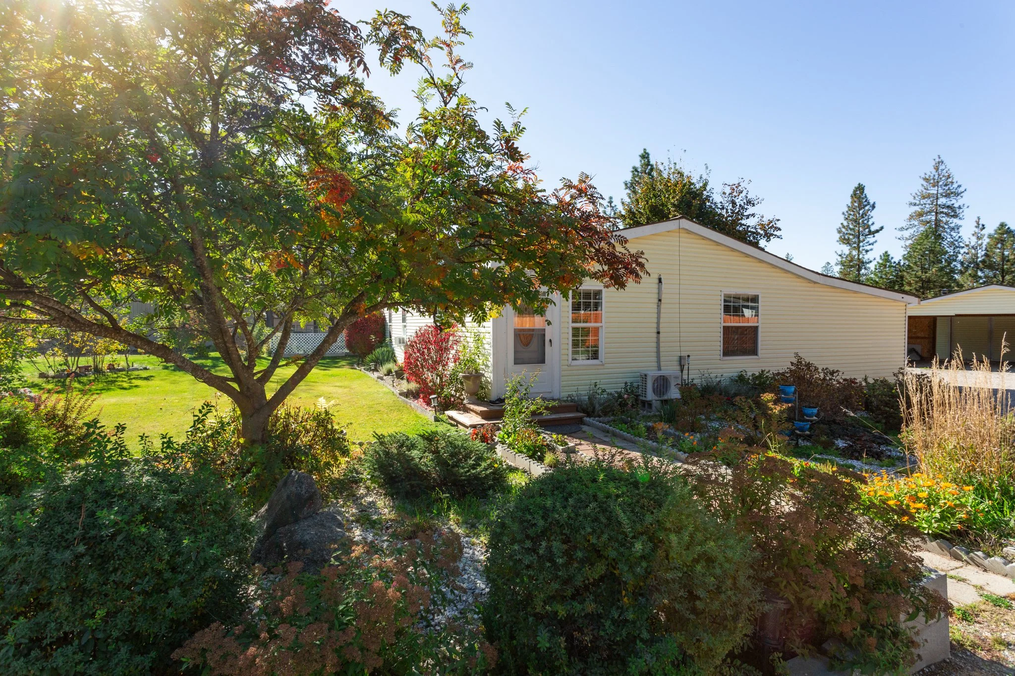 6342 Sundown Dr, Nine Mile Falls WA 99026 – Charming Home on .90 acre!