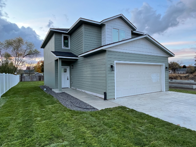 2011 N Sipple Rd, Spokane Valley WA 99208: Welcome to your BRAND NEW HOME!