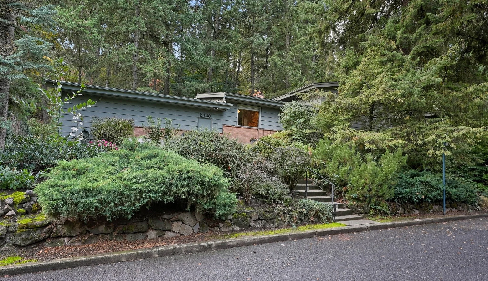 2446 E Glenn  Ct, Spokane WA 99223